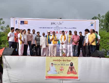 PARK CIRCLE FAMILY CELEBRATED YOGA DAY AT PARK STREET